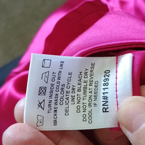 Lucyparis fuchsia satin double-breasted jacket & pant suit women's size Small. - Picture 16 of 16